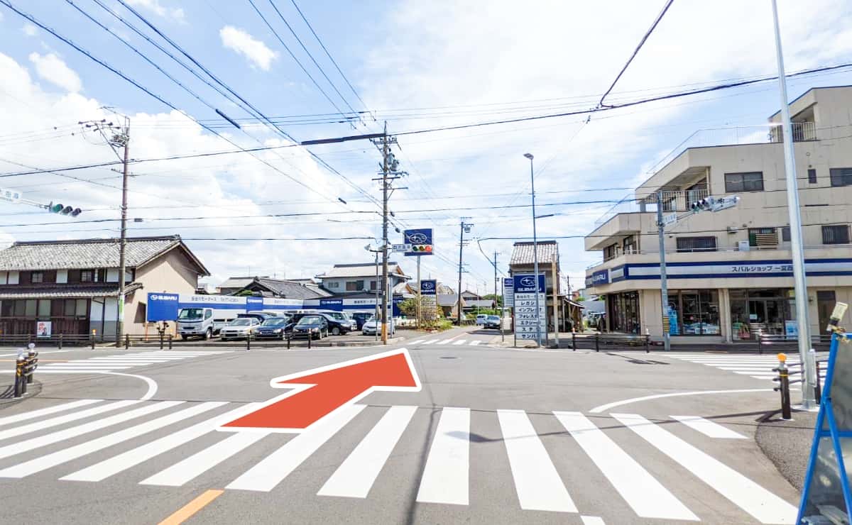 西大海道交差点はそのまま直進します。